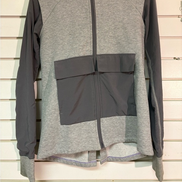Ivivva Girls 12 Lululemon Style Jacket Grey Collar Hooded Zip Up Great Condition - Picture 12 of 15